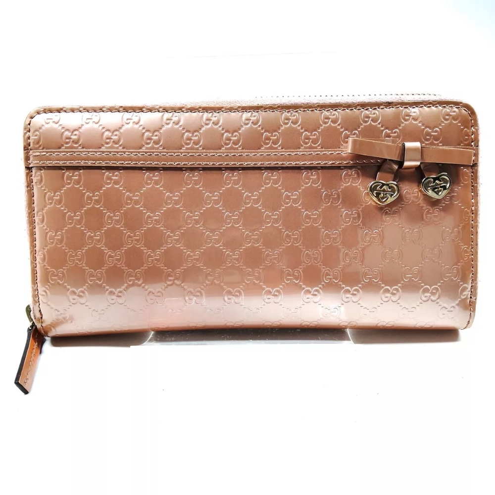 GUCCI zip around wallet